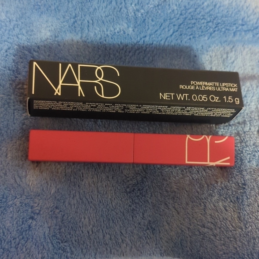 NIB Bars Powermatte Lipstick in American Woman